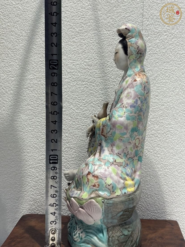 古玩陶瓷觀音塑像真品鑒賞圖