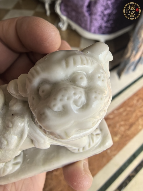 古玩陶瓷青白釉獅子燭臺(tái)真品鑒賞圖