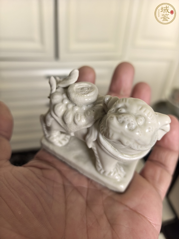 古玩陶瓷青白釉獅子燭臺(tái)真品鑒賞圖