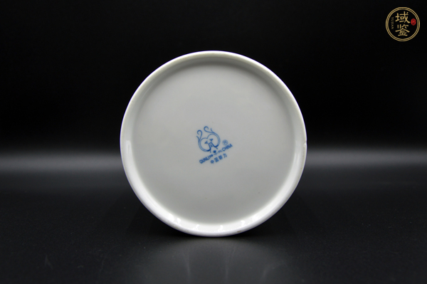 古玩陶瓷彩繪花卉紋筆筒真品鑒賞圖