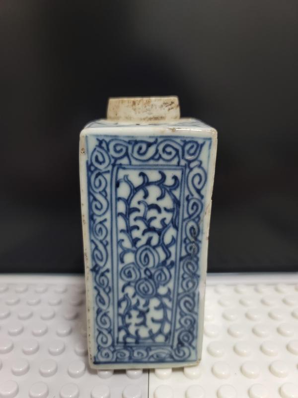 古玩陶瓷清中期青花纏枝蓮茶葉罐拍賣(mài)，當(dāng)前價(jià)格580元