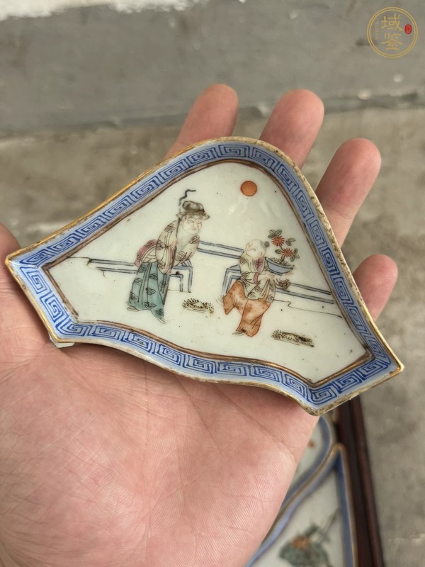 古玩陶瓷人物紋粉彩九攢盤真品鑒賞圖