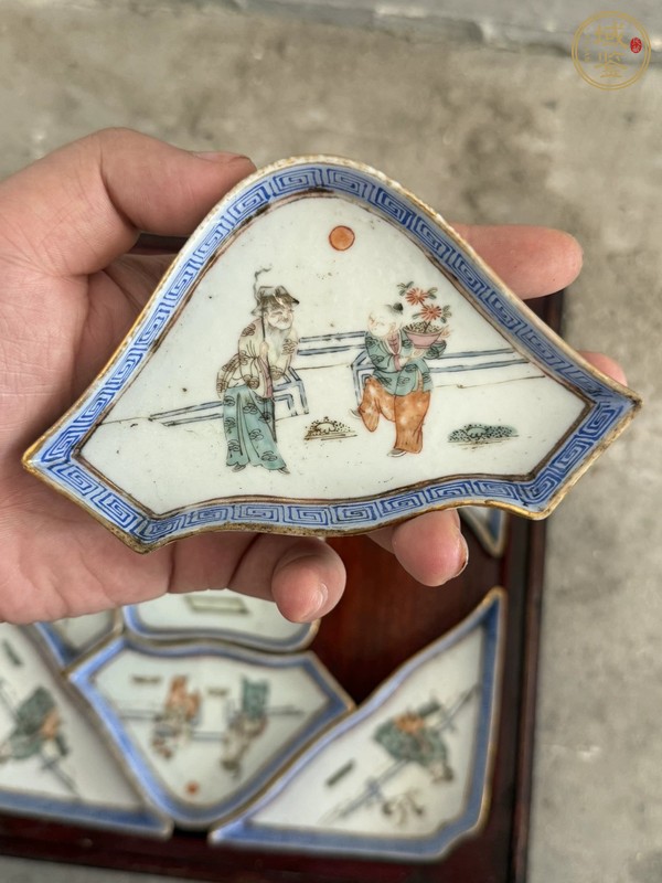 古玩陶瓷人物紋粉彩九攢盤真品鑒賞圖