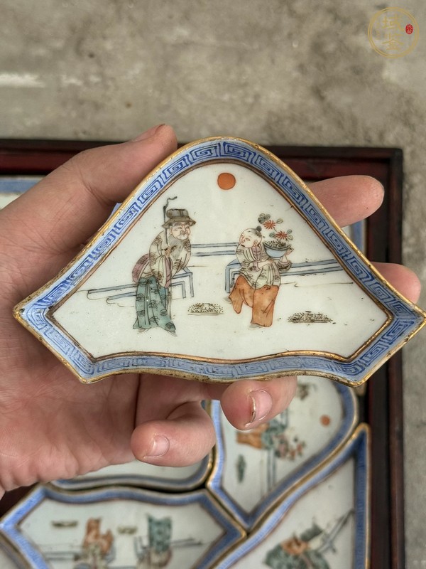 古玩陶瓷人物紋粉彩九攢盤真品鑒賞圖