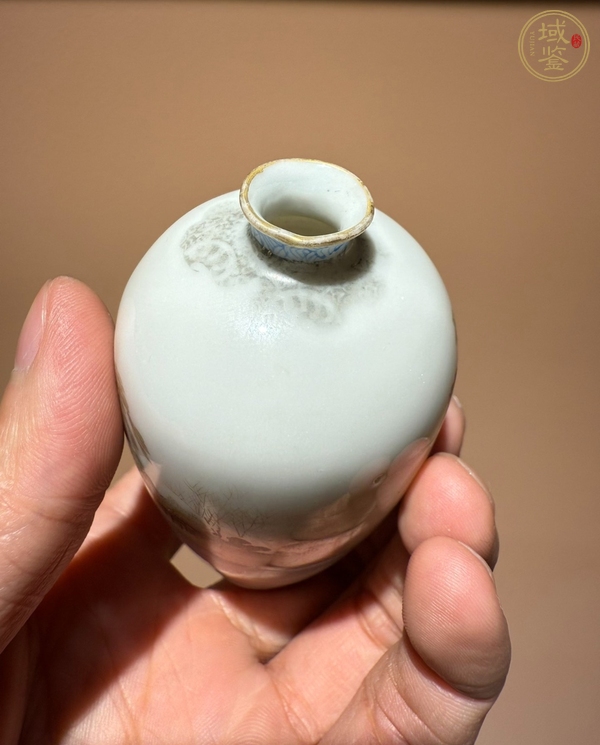 古玩陶瓷墨彩礬紅山水人物梅瓶真品鑒賞圖