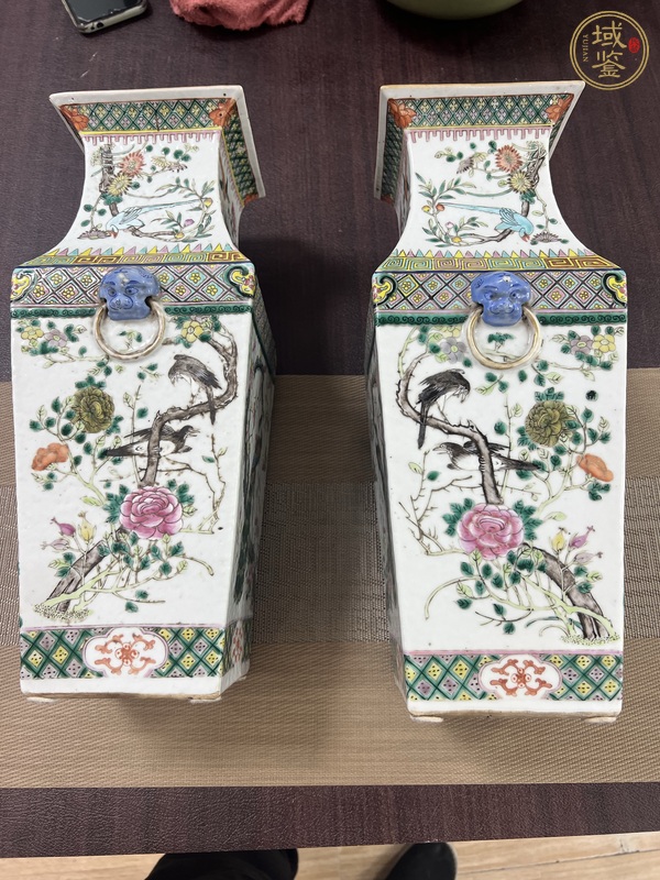 古玩陶瓷粉彩花鳥紋四方瓶真品鑒賞圖