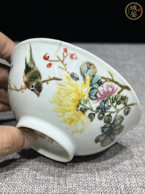 古玩陶瓷花鳥紋粉彩碗真品鑒賞圖