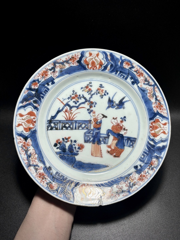 古玩轉(zhuǎn)賣清康熙·“折桂圖”青花礬紅描金人物故事折沿盤拍賣，當(dāng)前價(jià)格500元