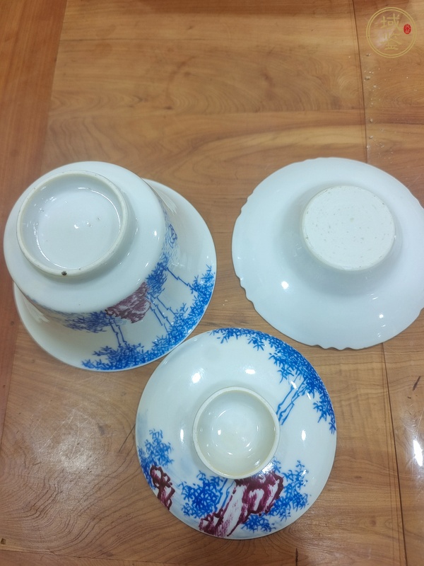 古玩陶瓷民國 藍(lán)料彩竹紋蓋碗真品鑒賞圖