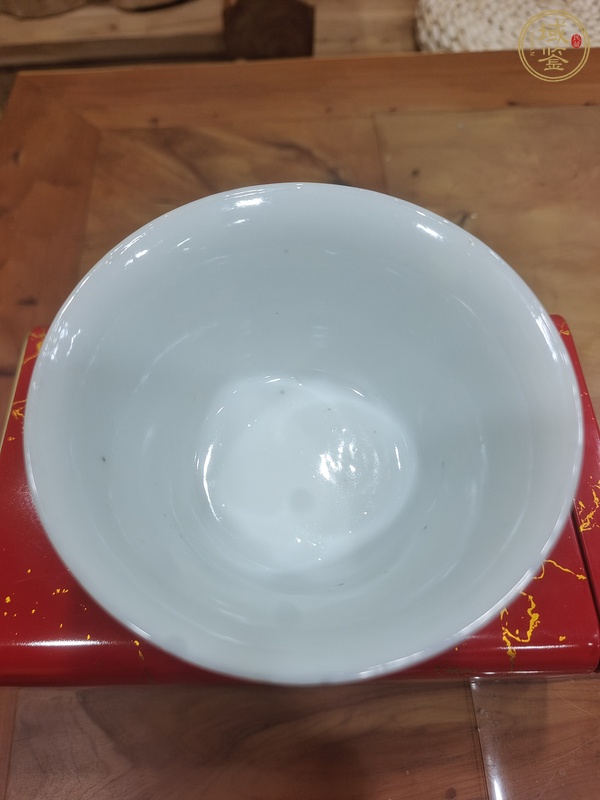 古玩陶瓷民國 藍(lán)料彩竹紋蓋碗真品鑒賞圖