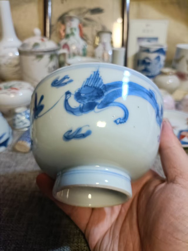 古玩轉(zhuǎn)賣(mài)康熙青花螭龍紋茶碗拍賣(mài)，當(dāng)前價(jià)格0元