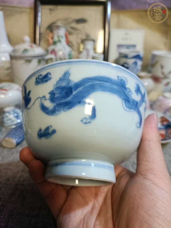 古玩陶瓷青花螭龍紋茶碗真品鑒賞圖