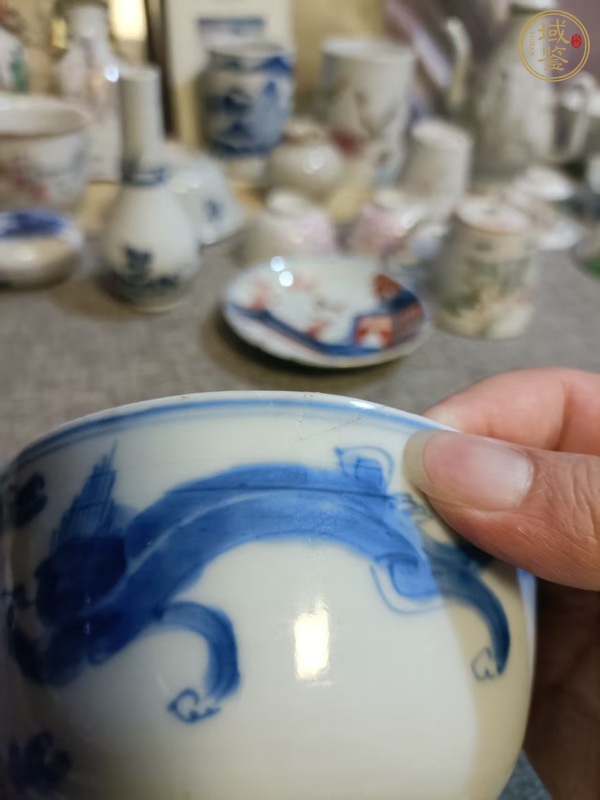 古玩陶瓷青花螭龍紋茶碗真品鑒賞圖