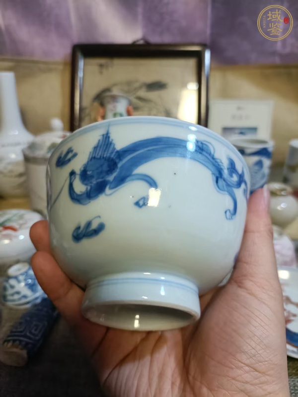 古玩陶瓷青花螭龍紋茶碗真品鑒賞圖
