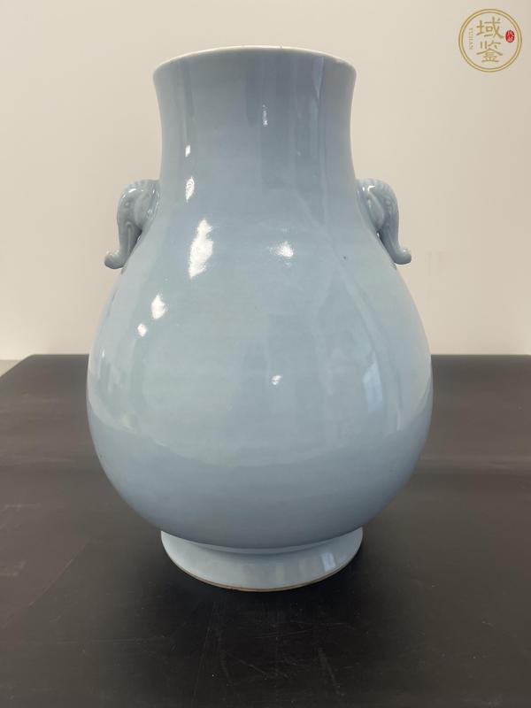 古玩陶瓷天藍(lán)釉象耳瓶真品鑒賞圖
