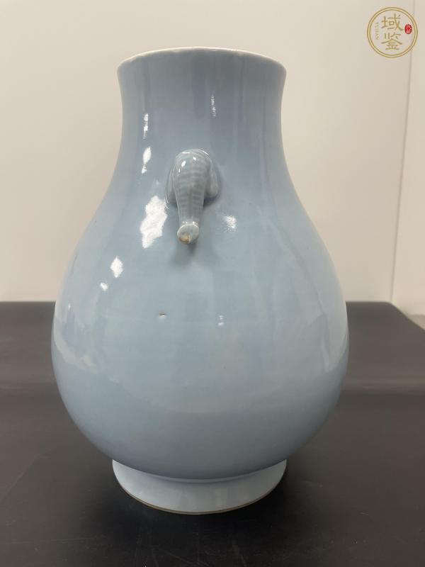 古玩陶瓷天藍(lán)釉象耳瓶真品鑒賞圖