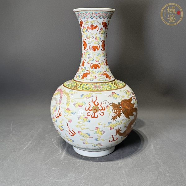 古玩陶瓷民國 粉彩龍鳳紋賞瓶真品鑒賞圖