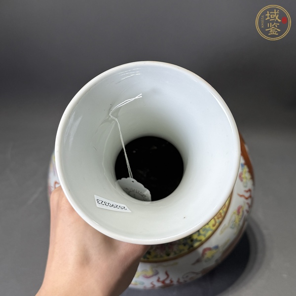 古玩陶瓷民國 粉彩龍鳳紋賞瓶真品鑒賞圖