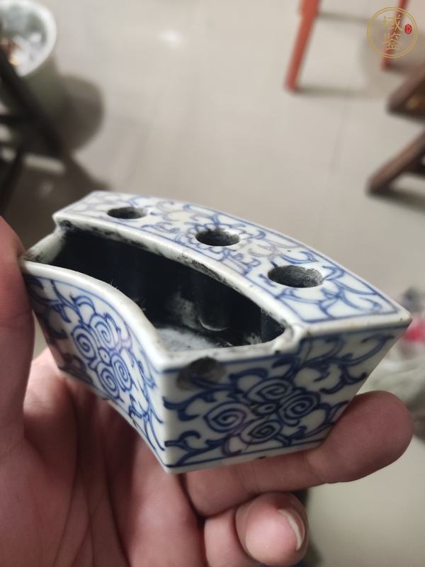 古玩陶瓷青花筆插真品鑒賞圖