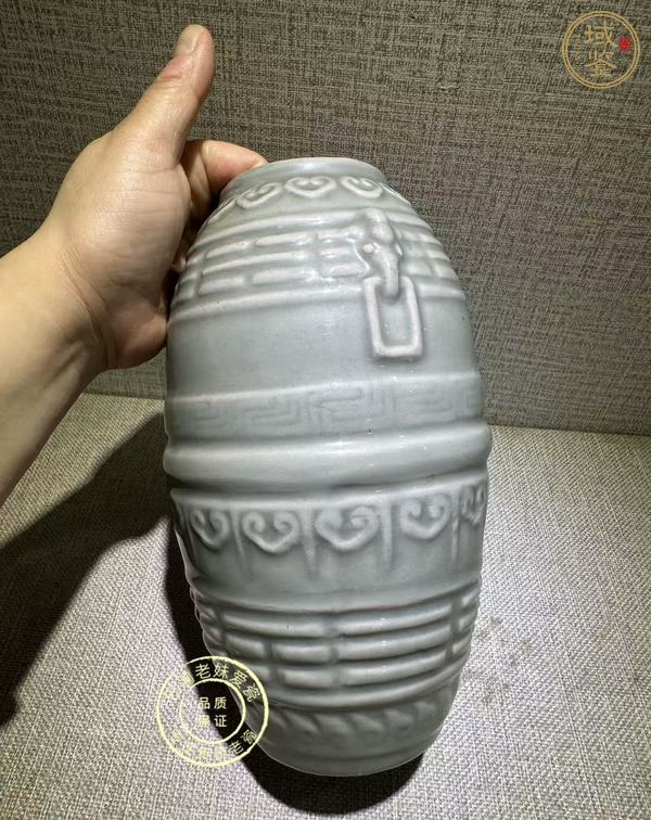 古玩陶瓷青釉八卦獸耳瓶真品鑒賞圖