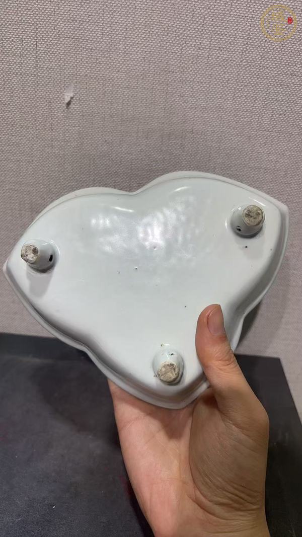 古玩陶瓷青花飛黃騰達筆洗真品鑒賞圖