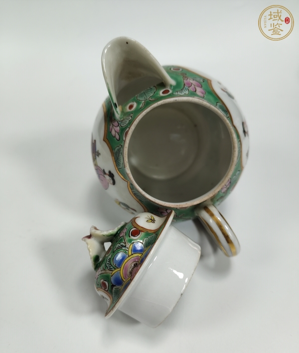 古玩陶瓷粉彩人物紋茶壺真品鑒賞圖