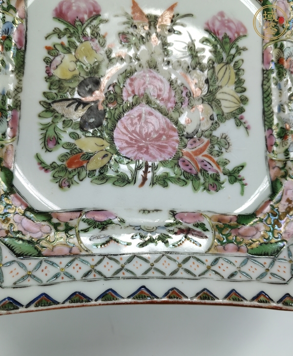 古玩陶瓷廣彩花蝶紋盤(pán)真品鑒賞圖
