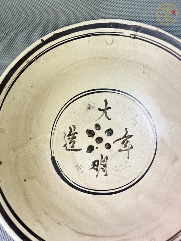 古玩陶瓷磁州窯白地黑彩茶碗真品鑒賞圖