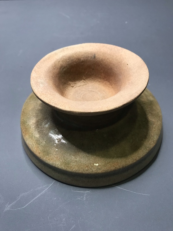 古玩陶瓷南朝至隋洪州窯花卉紋高足盤拍賣，當前價格12800元