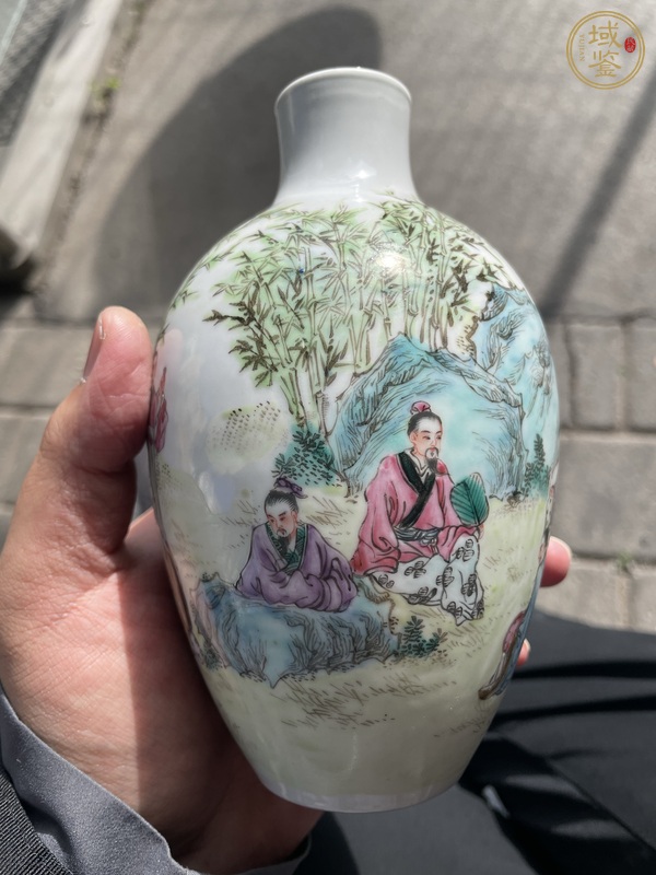 古玩陶瓷粉彩人物瓶真品鑒賞圖