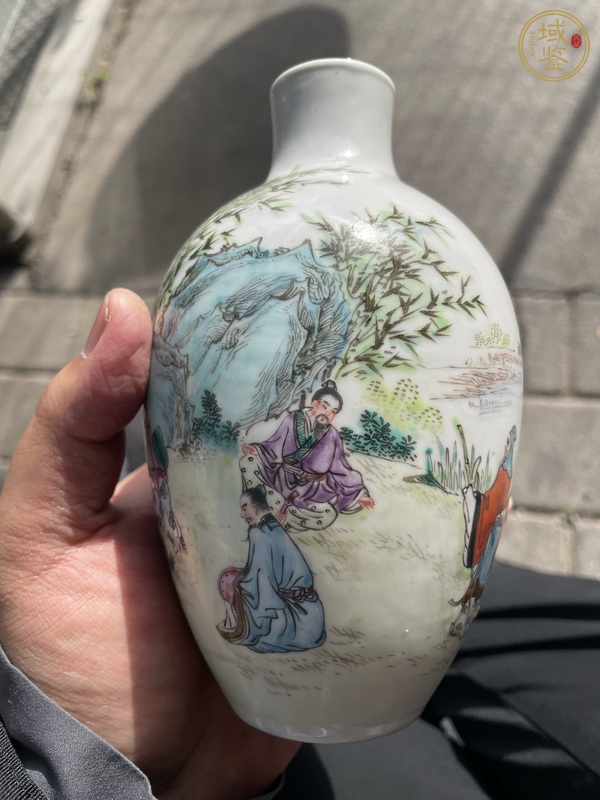 古玩陶瓷粉彩人物瓶真品鑒賞圖