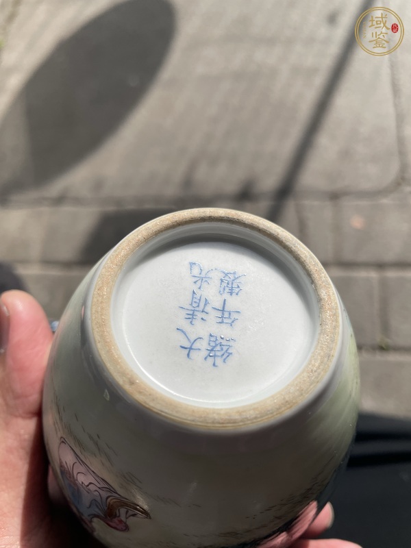 古玩陶瓷粉彩人物瓶真品鑒賞圖