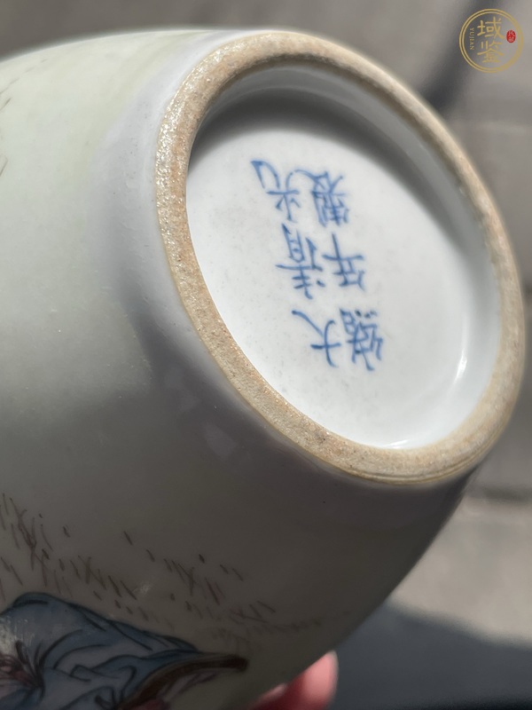 古玩陶瓷粉彩人物瓶真品鑒賞圖