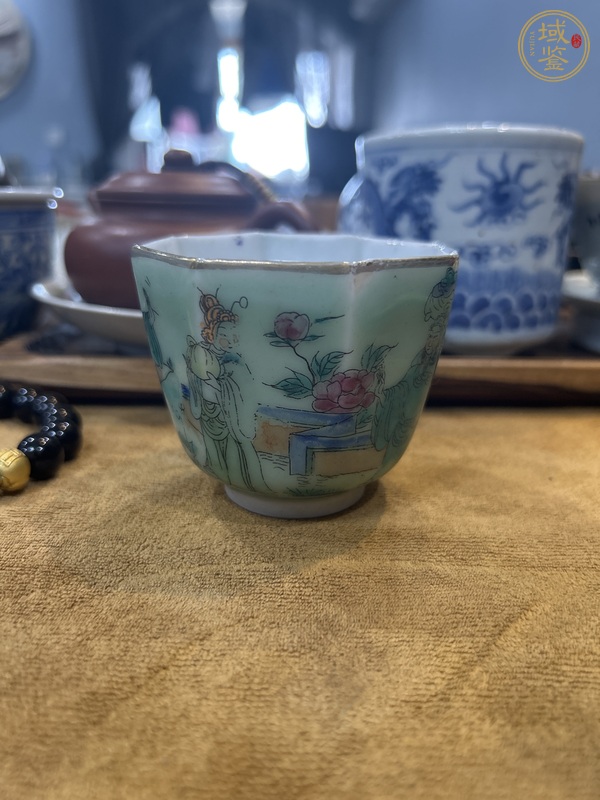 古玩陶瓷人物故事紋八方杯真品鑒賞圖
