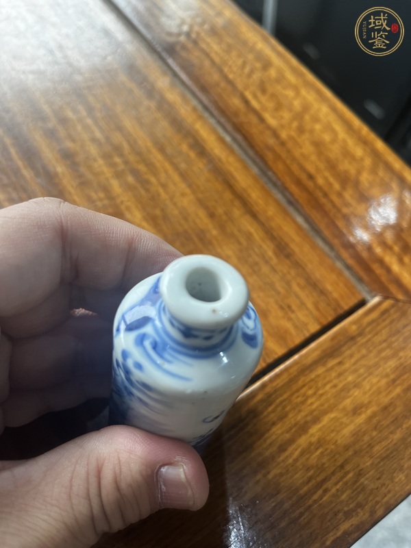 古玩陶瓷鼻煙壺真品鑒賞圖