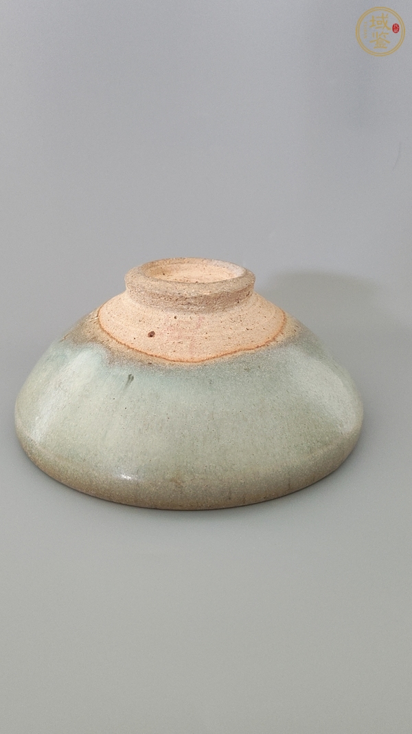 古玩陶瓷鈞窯月白碗真品鑒賞圖