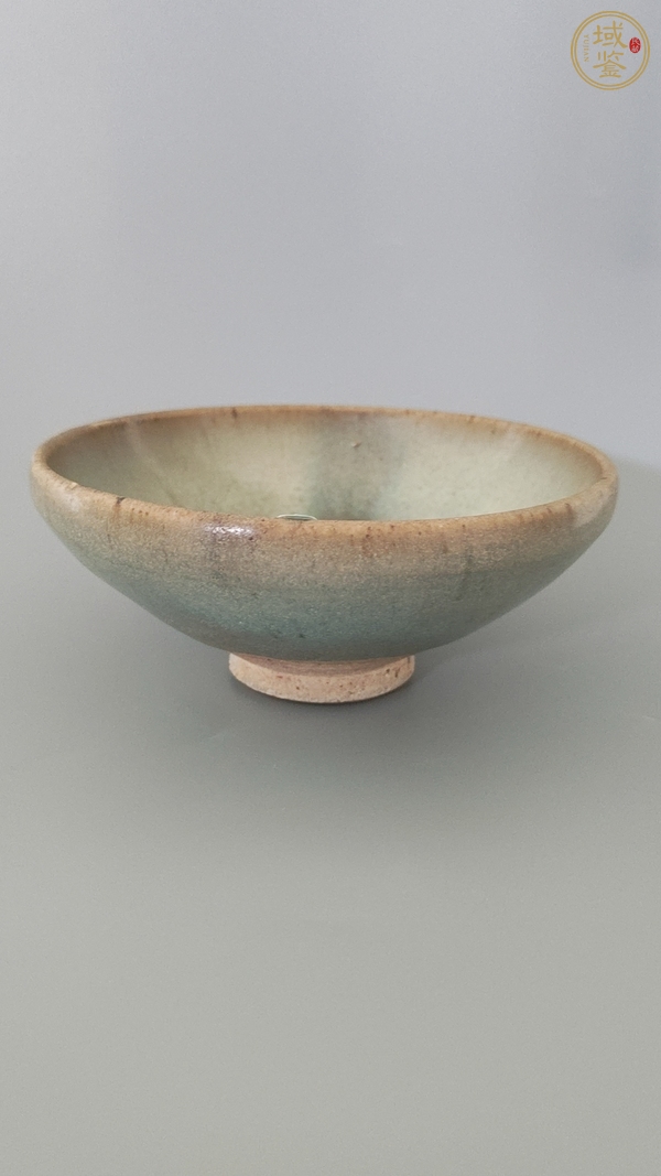 古玩鈞窯月白碗真品鑒賞圖
