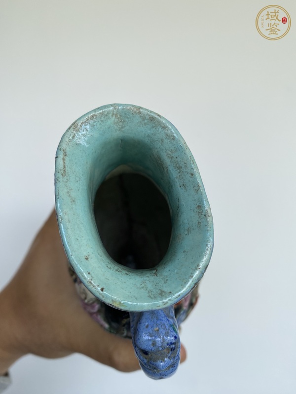 古玩陶瓷民國粉彩雕瓷羅漢瓶真品鑒賞圖