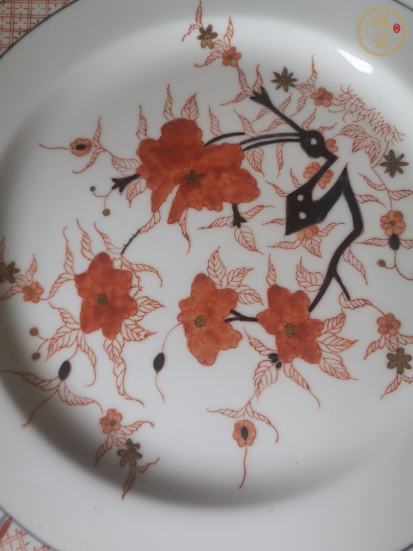古玩陶瓷彩繪花卉紋盤真品鑒賞圖