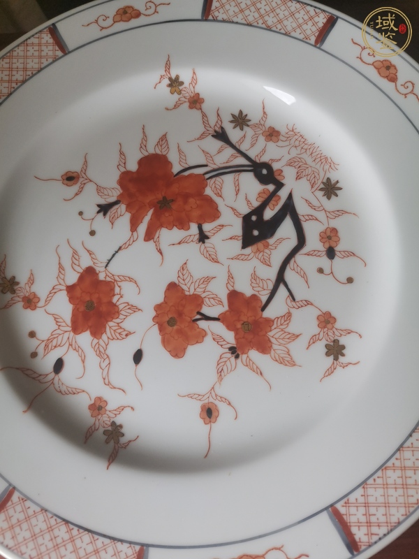 古玩陶瓷彩繪花卉紋盤真品鑒賞圖