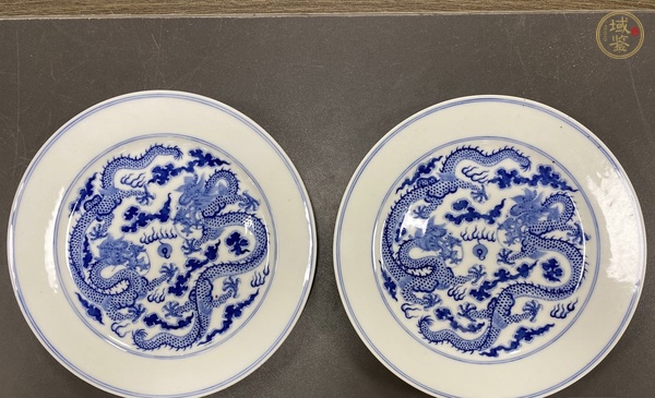 古玩青花雙龍戲珠紋盤真品鑒賞圖