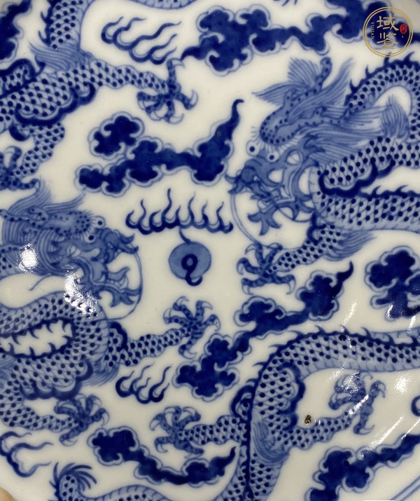 古玩陶瓷青花雙龍戲珠紋盤真品鑒賞圖