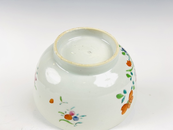 古玩陶瓷清早期·粉彩花卉碗拍賣(mài)，當(dāng)前價(jià)格0元