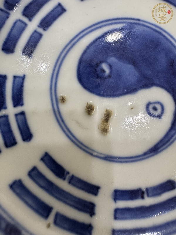 古玩陶瓷青花八卦紋盤真品鑒賞圖