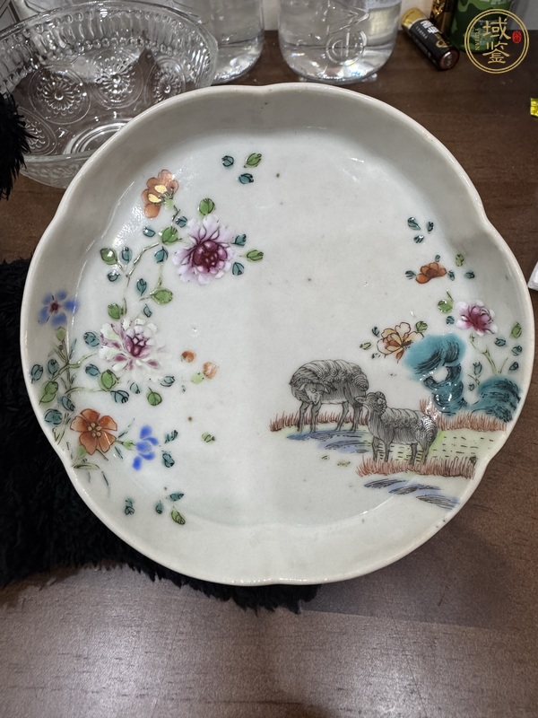 古玩粉彩花卉盤真品鑒賞圖