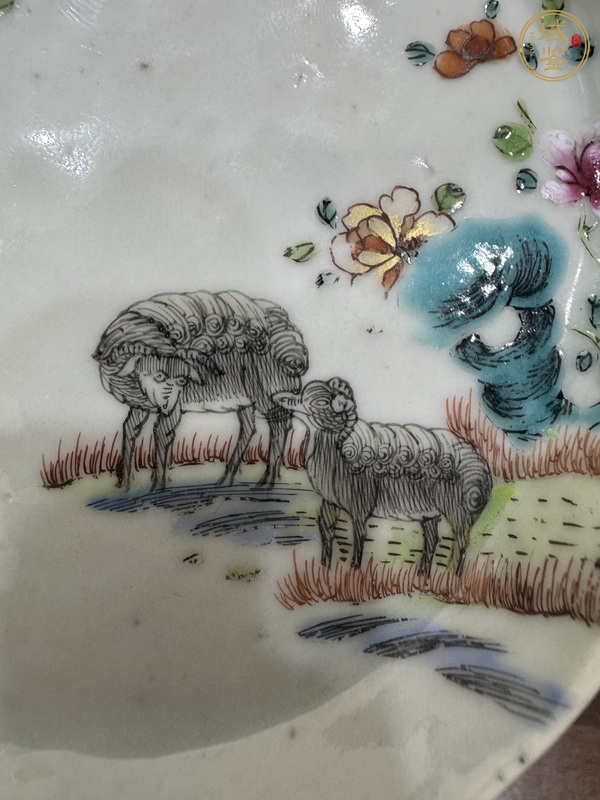 古玩陶瓷粉彩花卉盤真品鑒賞圖