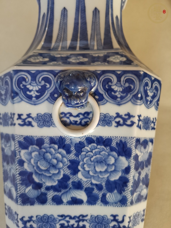 古玩陶瓷清中·青花花卉紋輔首瓶 真品鑒賞圖