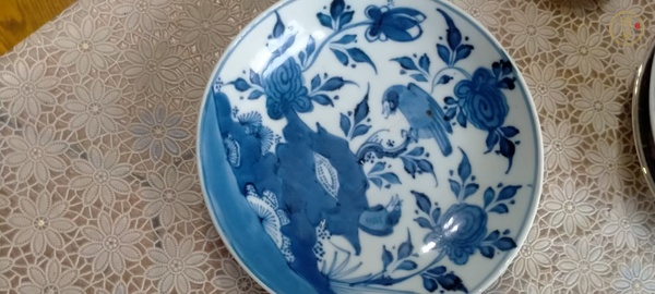 古玩陶瓷清中期青花盤真品鑒賞圖
