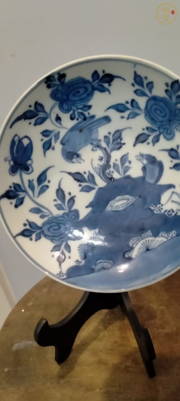 古玩陶瓷清中期青花盤真品鑒賞圖