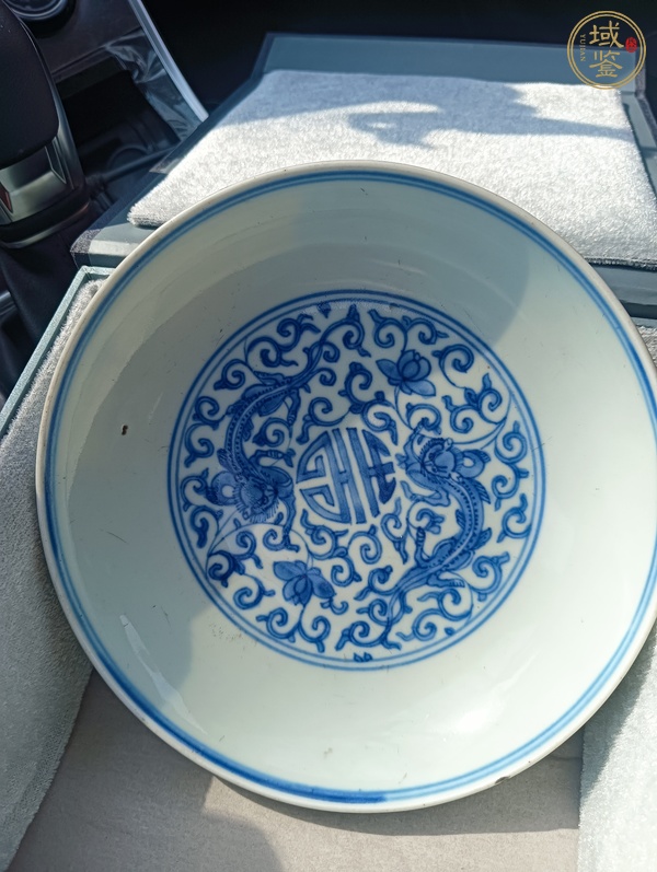 古玩陶瓷青花夔龍紋盤真品鑒賞圖